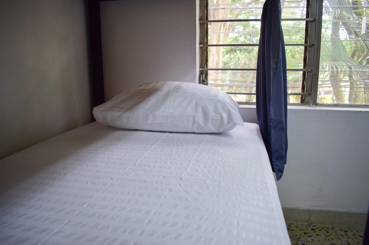 Area 51 Hostel Medellín Buitenkant foto